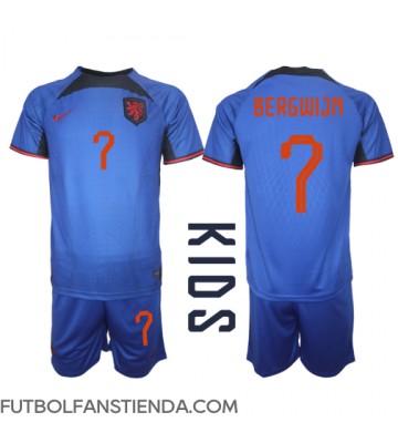 Países Bajos Steven Bergwijn #7 Segunda Equipación Niños Mundial 2022 Manga Corta (+ Pantalones cortos)